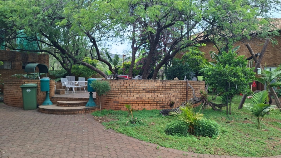 5 Bedroom Property for Sale in Rietvly A H North West